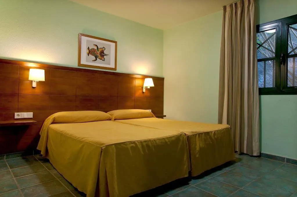 Hotel Relaxia Lanzaplaya Puerto del Carmen  3*, Puerto del Carmen (Lanzarote) Španělsko